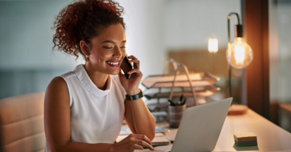 Descubra as melhores plataformas para conquistar oportunidades internacionais, aprimore suas habilidades e aprenda a receber em dólar direto do conforto da sua casa.