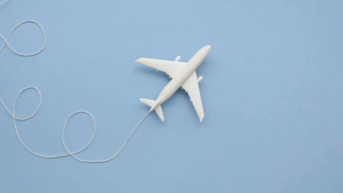 Descubra como transformar sua vida e viajar o mundo sem gastar com hospedagem ou alimentação — e ainda ganhar dinheiro pelo caminho. Uma história real que pode inspirar a sua.